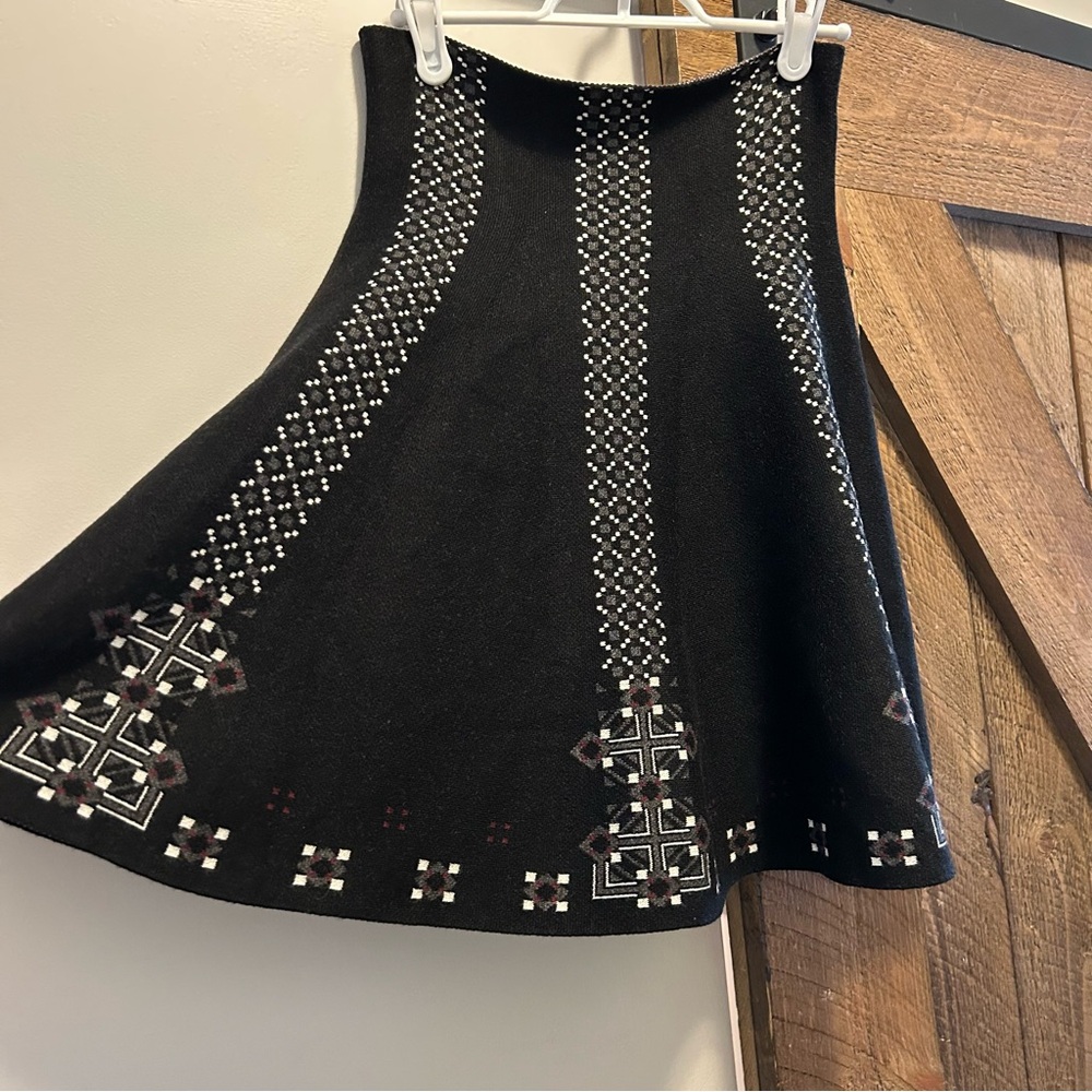 Knit A-Line Mini Patterned Skirt - Picture 2 of 7